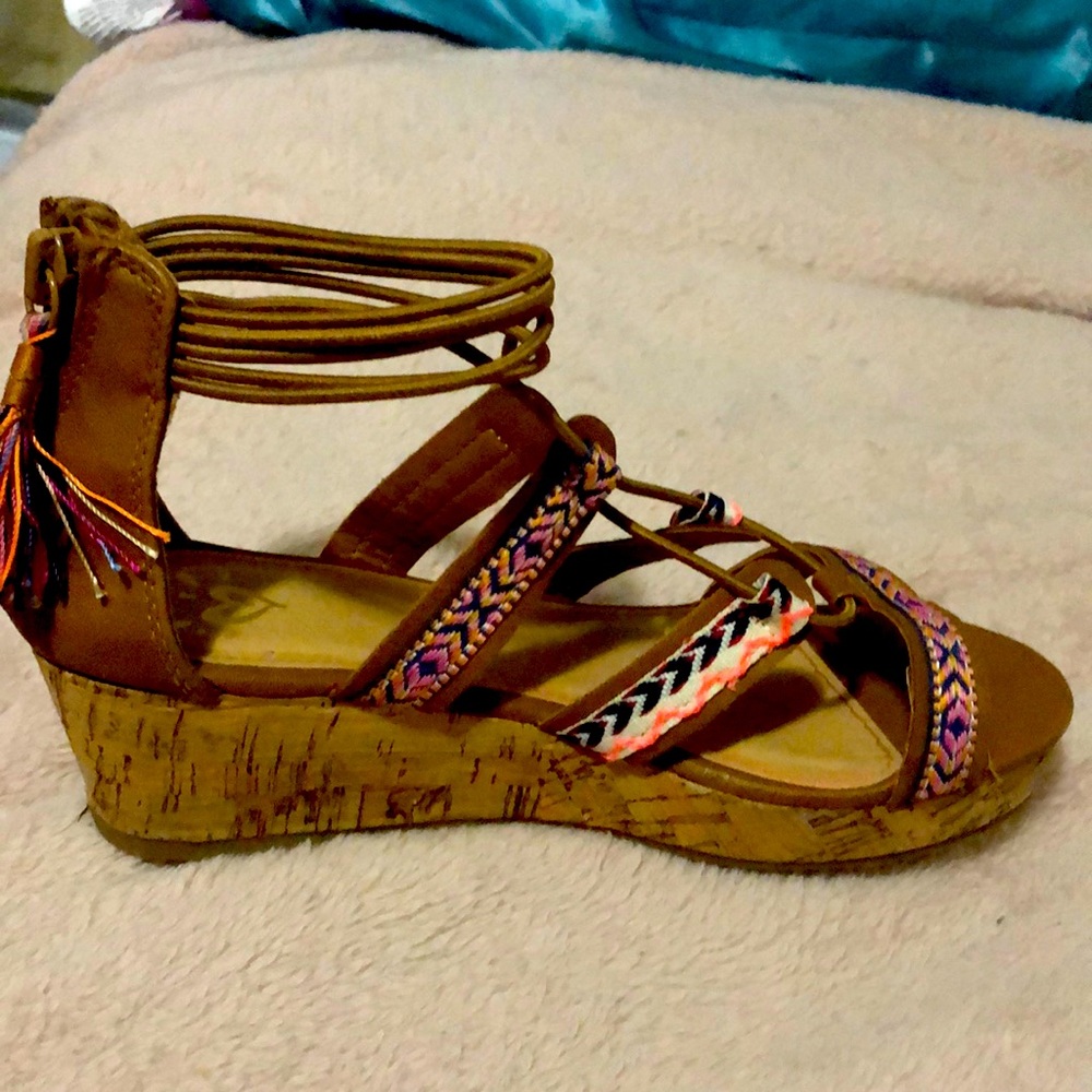 Shoe